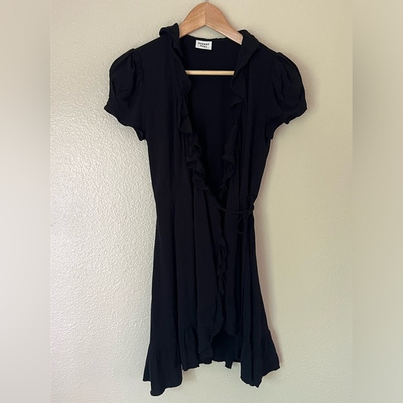 SUNDAY BEST  Aritzia Wrap Dress - Picture 1 of 7
